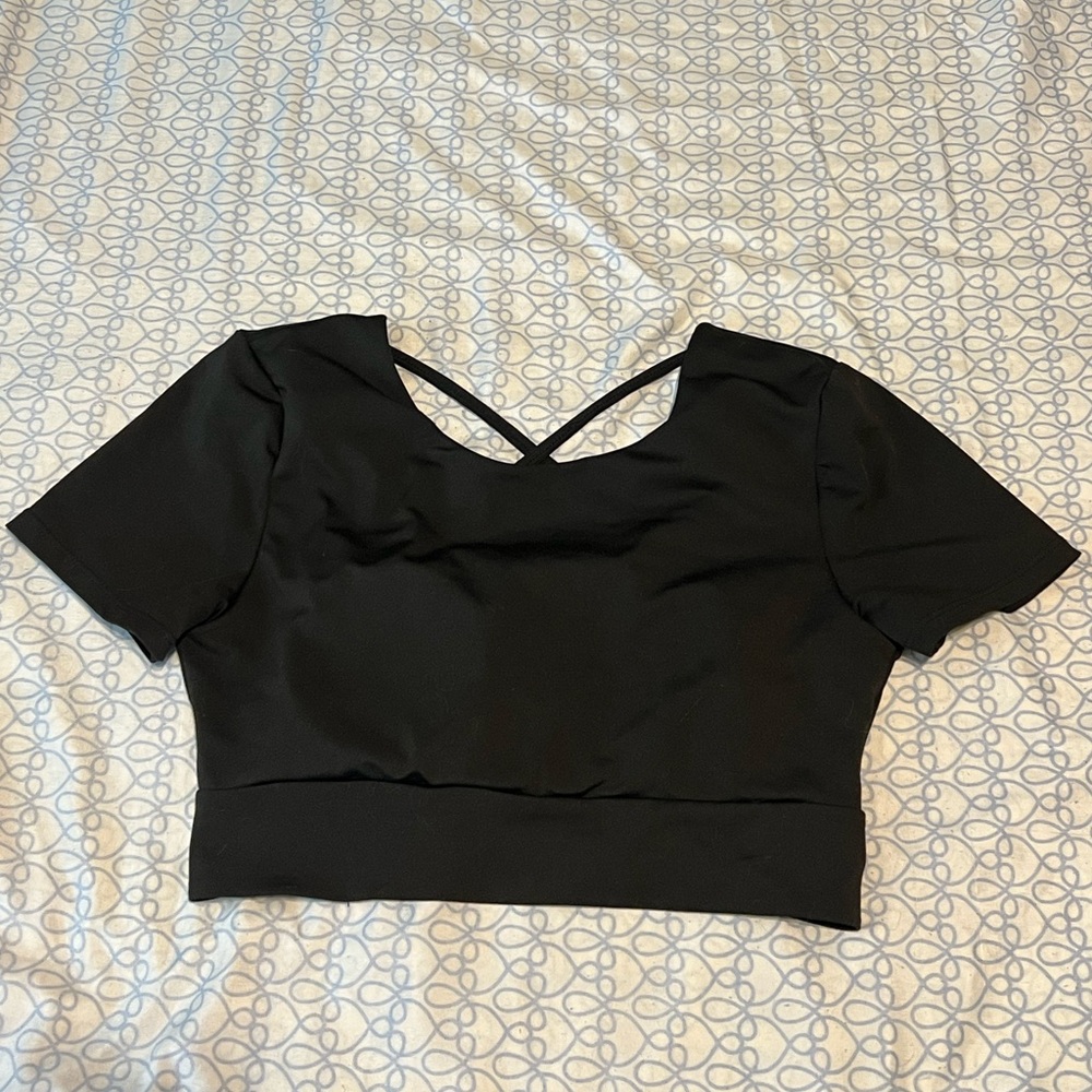SHEIN Black Short Sleeve Cropped V-Neck Top with Back Strap